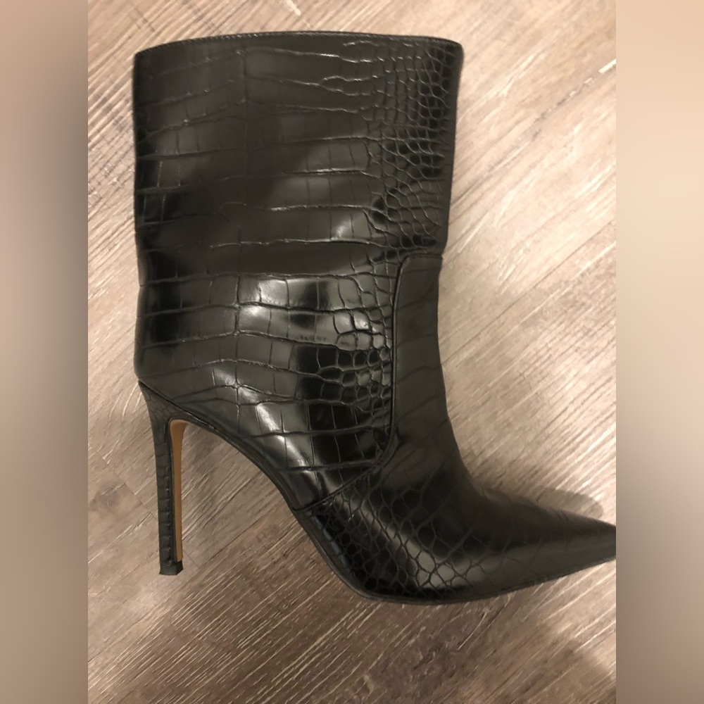 Express black ankle booties